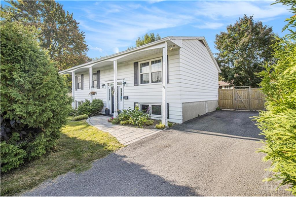 156 CHESTERTON Drive, Ottawa
