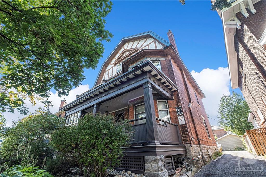 220 POWELL Avenue, #3