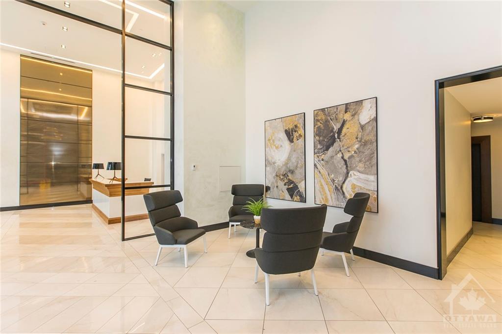 255 BAY Street, #315