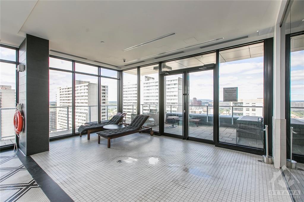 255 BAY Street, #315