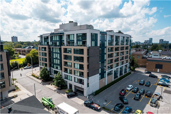 360 PATRICIA Avenue, Ottawa