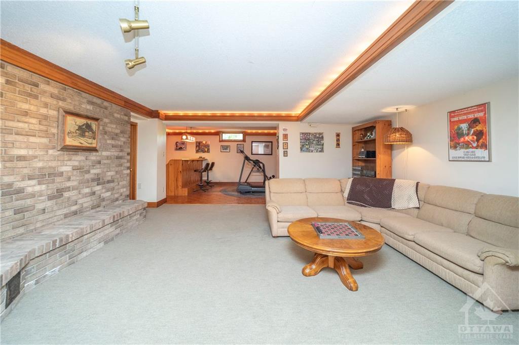 5533 SOUTH ISLAND PARK Drive