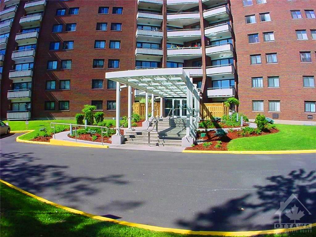 20 CHESTERTON Drive, #417