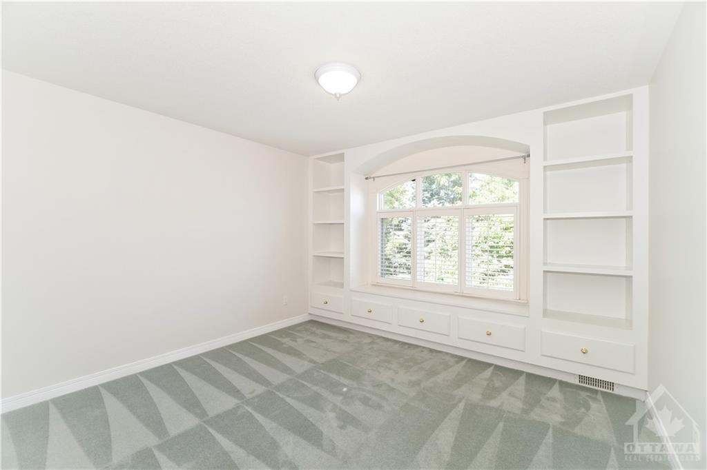 15 EVANSHEN Crescent