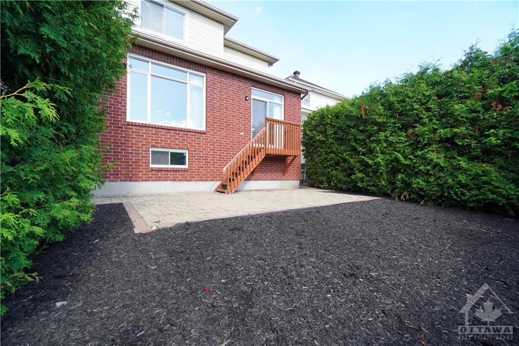15 EVANSHEN Crescent