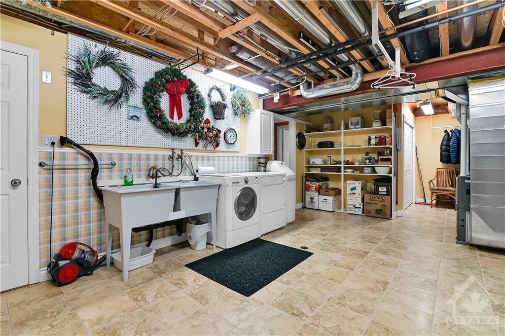 509 OXFORD Street E