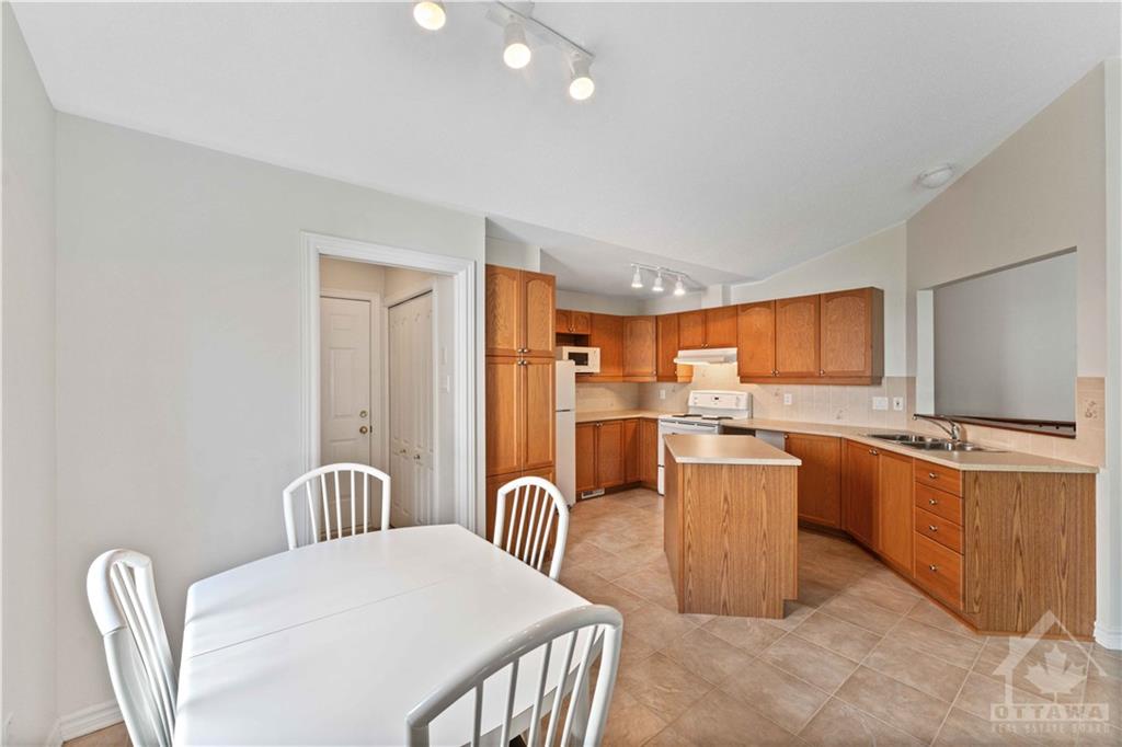 845 LONG POINT Circle