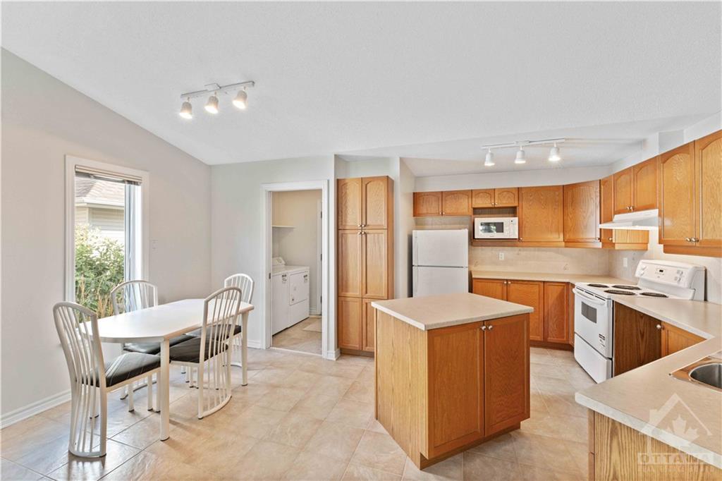 845 LONG POINT Circle