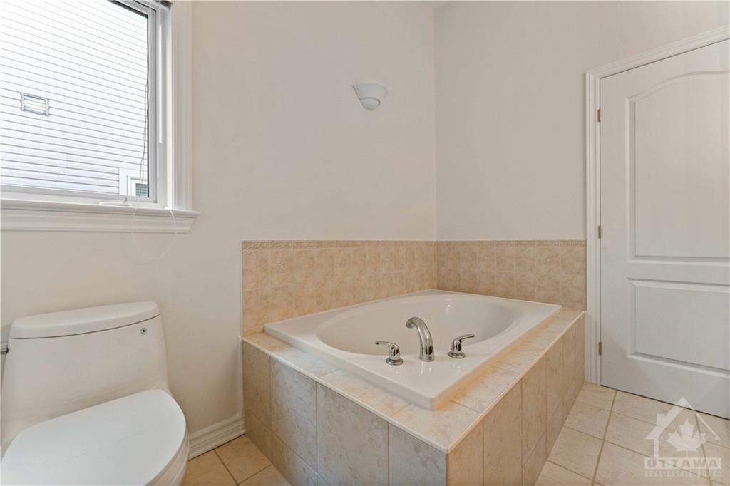 845 LONG POINT Circle