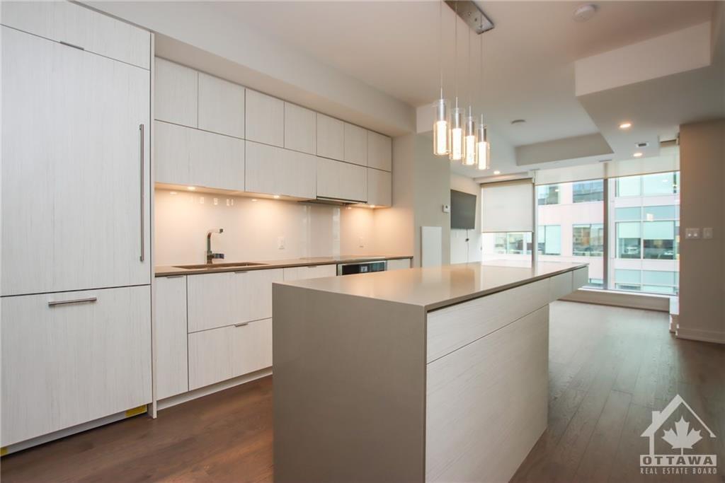 101 QUEEN Street, #1501