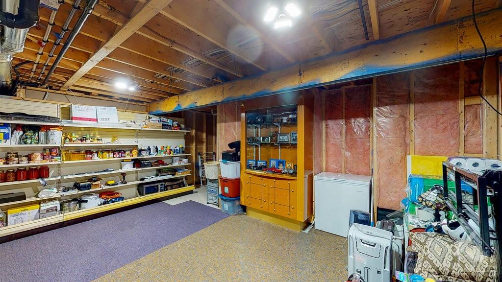 38 CHANTINE Drive