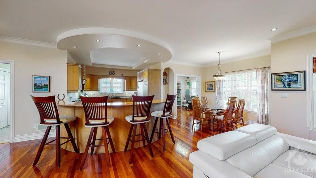 38 CHANTINE Drive