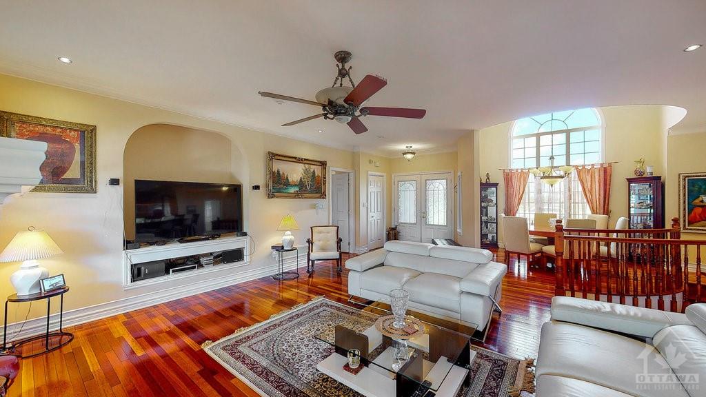 38 CHANTINE Drive