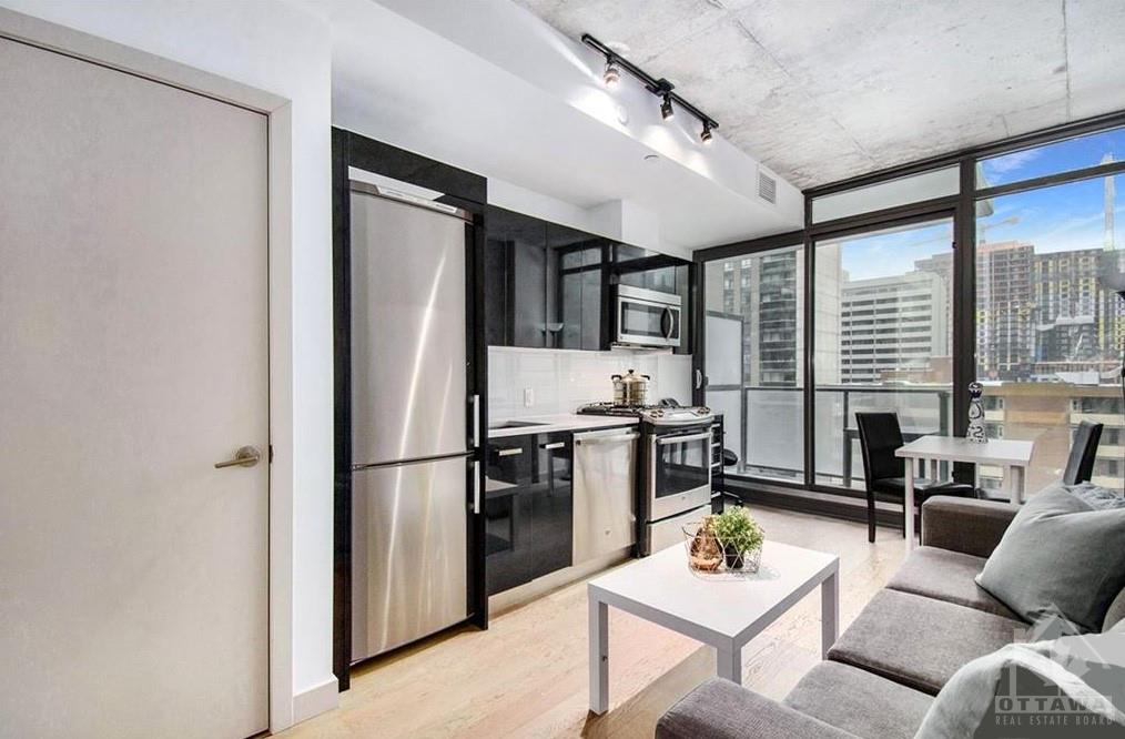 224 LYON Street, #1013