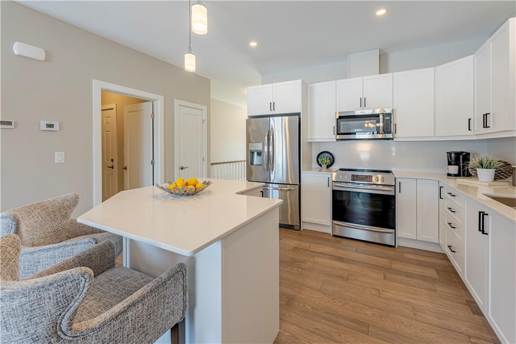 3 DOUGLAS MARSHALL Crescent