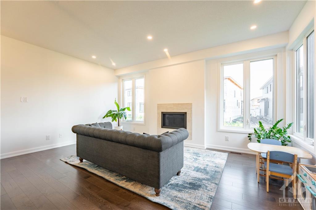 351 STERLING Avenue