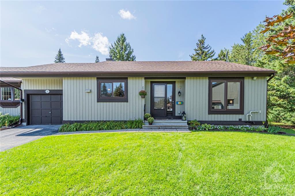 27 GLEN ABBEY Crescent