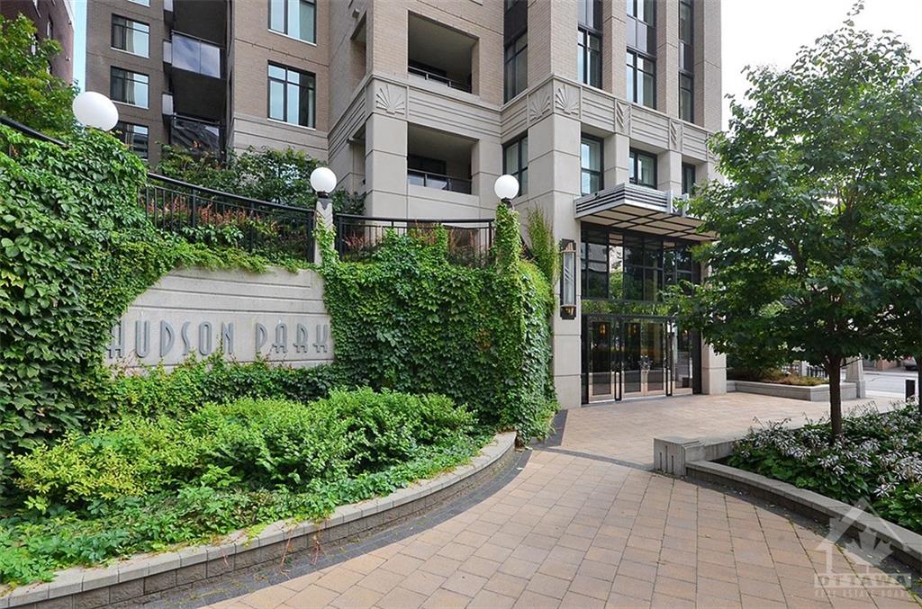 245 KENT Street, #1203