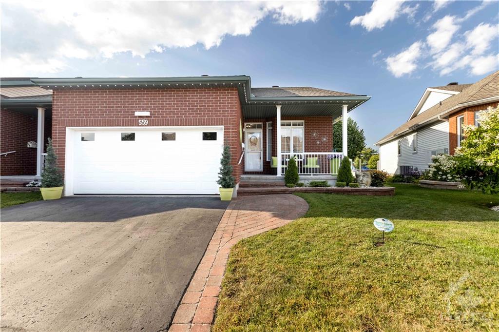 559 CHAPEL PARK Private