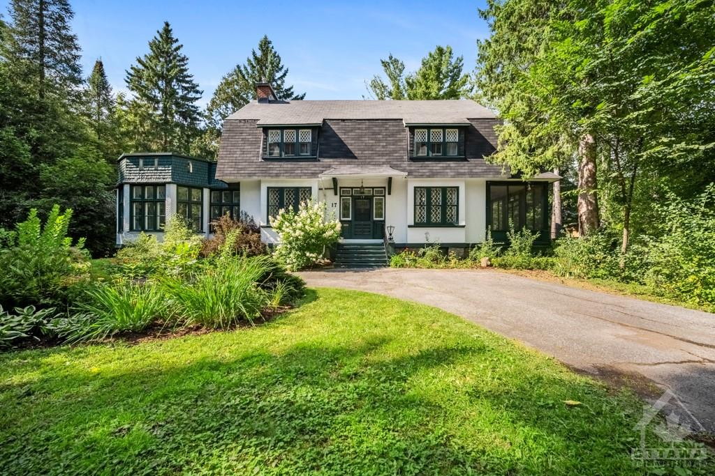 17 MARIPOSA Avenue