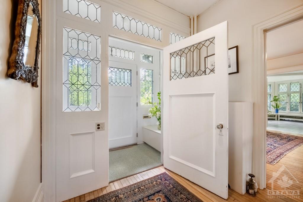 17 MARIPOSA Avenue