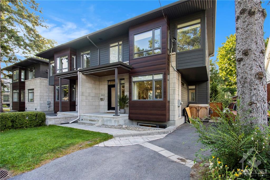 260 DUNCAIRN Avenue