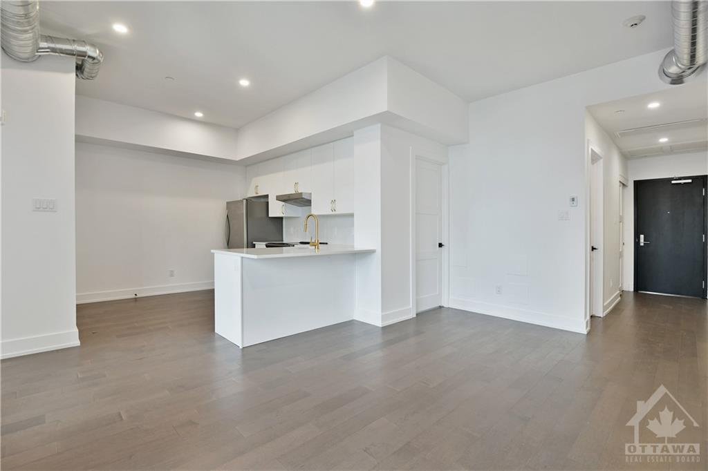 101 PINHEY Street, #303