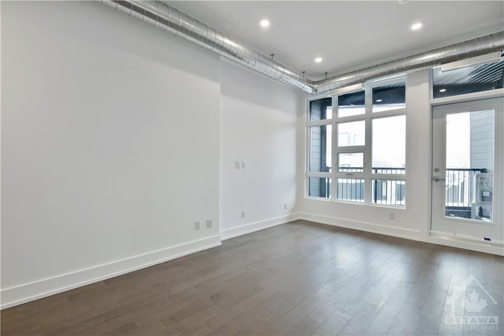 101 PINHEY Street, #303
