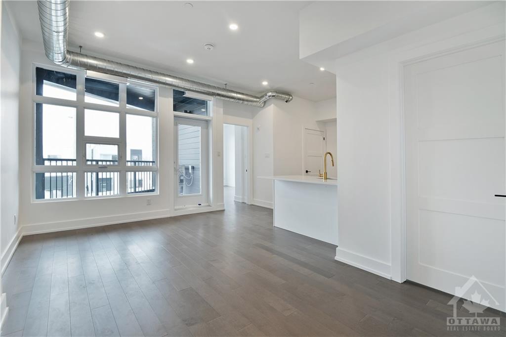 101 PINHEY Street, #303