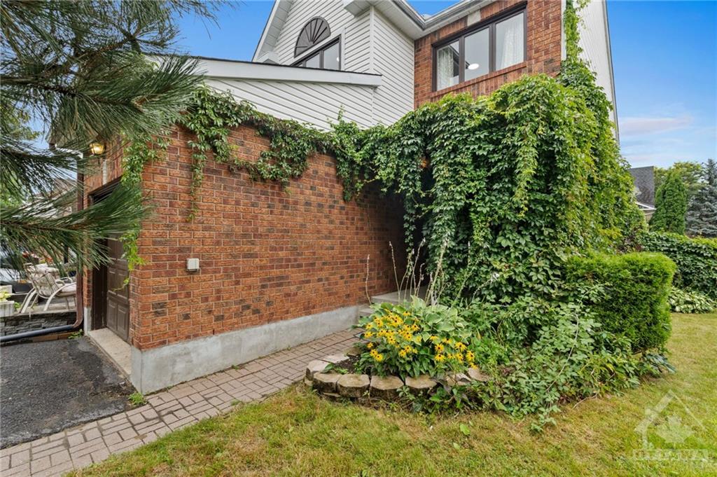 193 MARKLAND Crescent