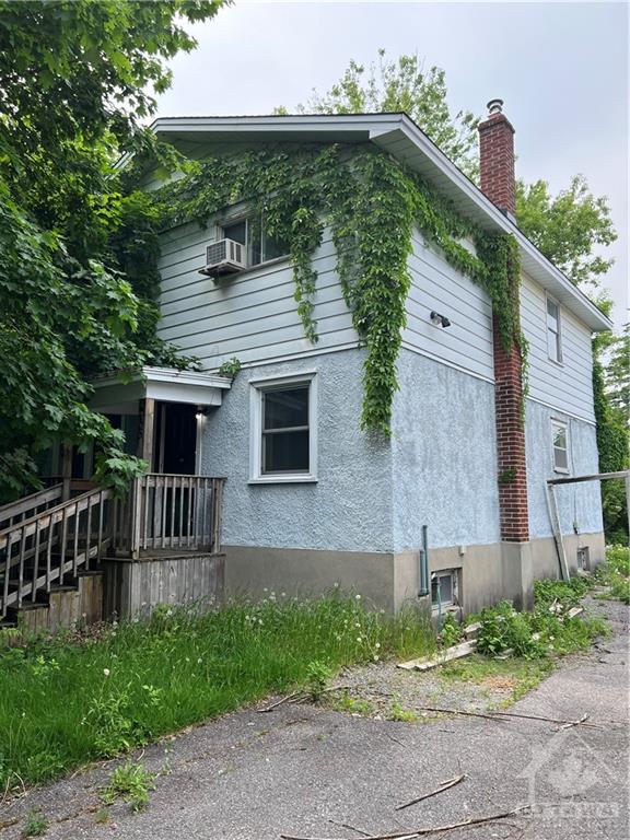 235 BELFORD Crescent