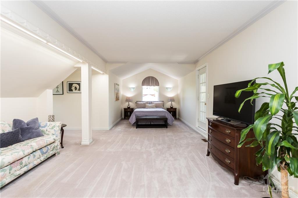6302 EMERALD LINKS Drive