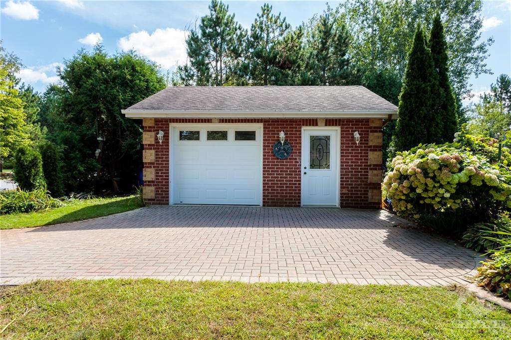 6302 EMERALD LINKS Drive