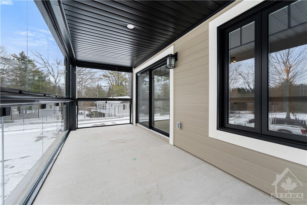 320 MONTEE OUTAOUAIS Street, #301