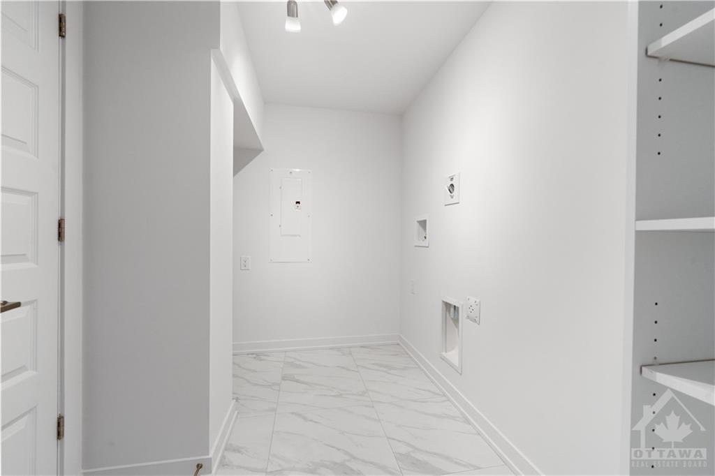 320 MONTEE OUTAOUAIS Street, #301