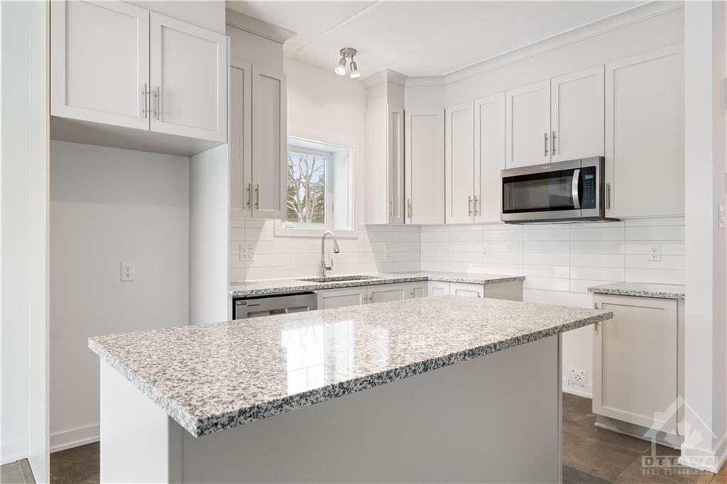 320 MONTEE OUTAOUAIS Street, #301