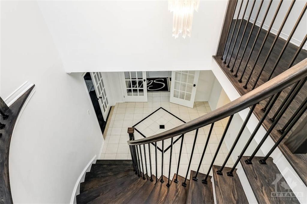50 CLAUDET Crescent