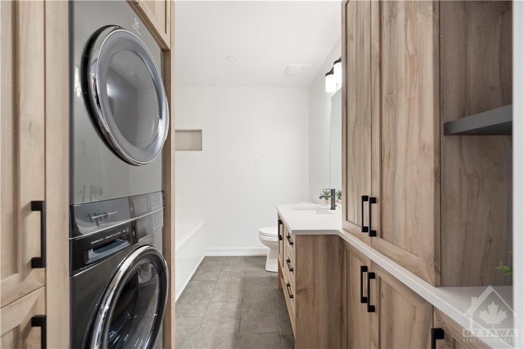 320 MONTEE OUTAOUAIS Street, #305