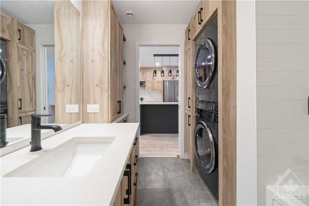 320 MONTEE OUTAOUAIS Street, #305