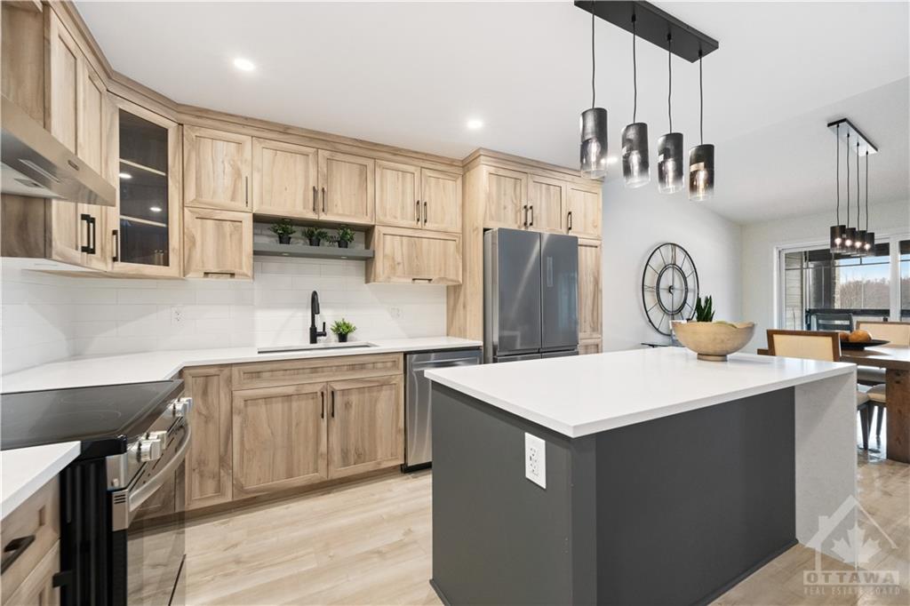 320 MONTEE OUTAOUAIS Street, #305