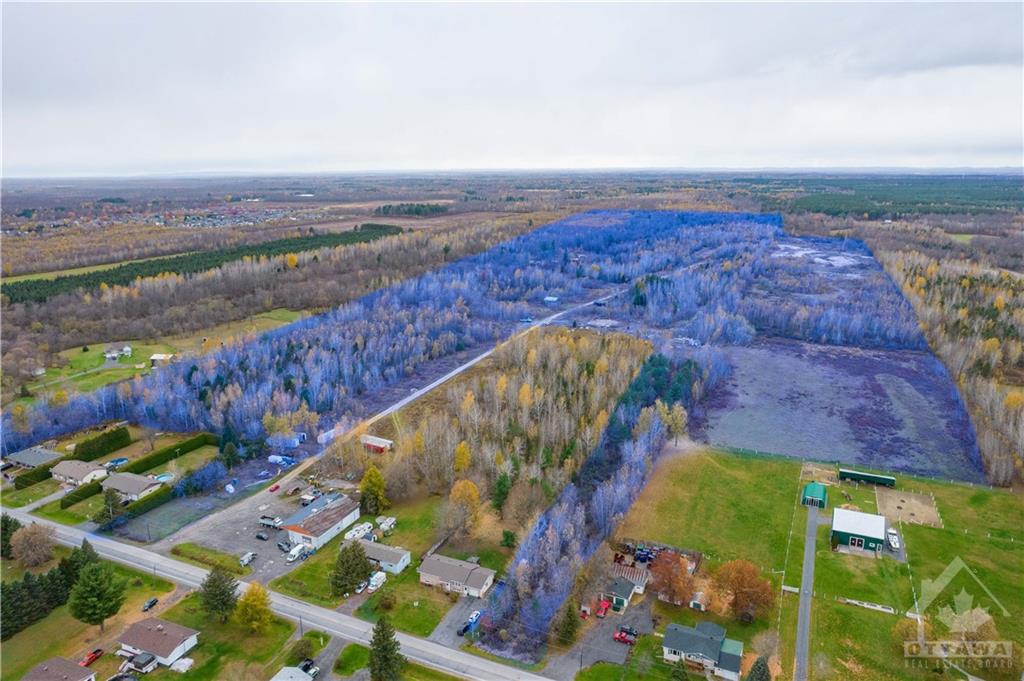 Lot 27 DES PINS Street