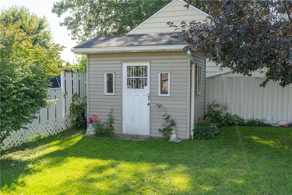 222 PESCOD Avenue