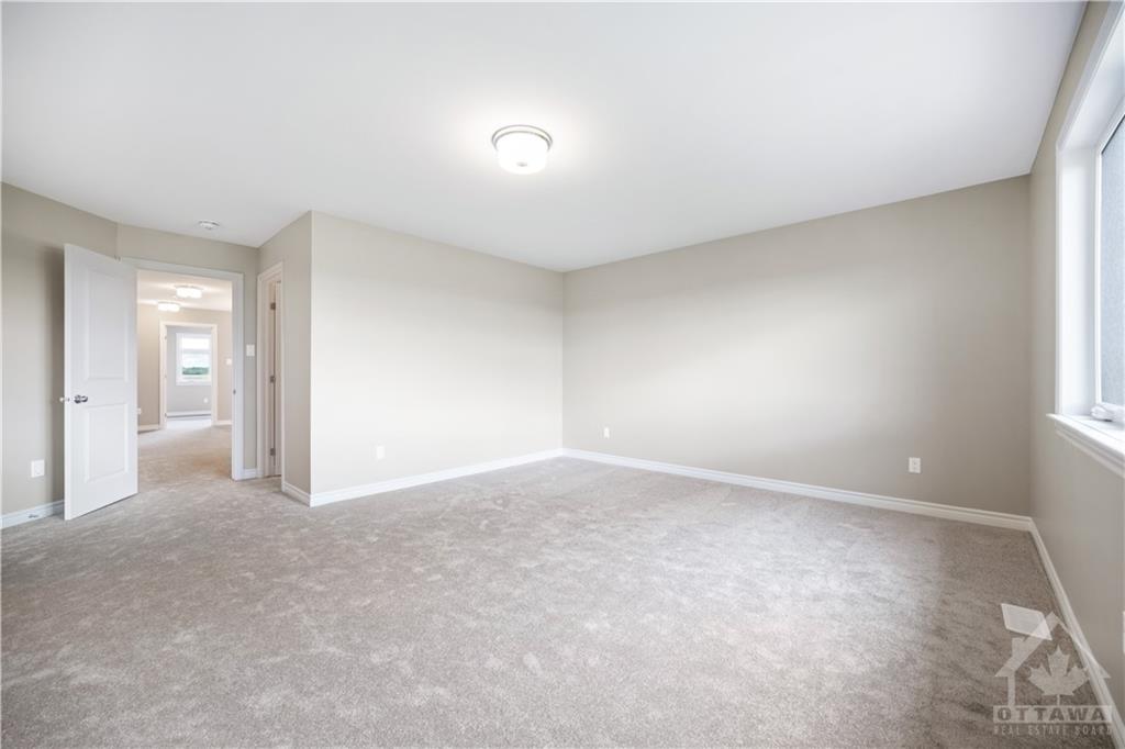 848 SNOWDROP Crescent