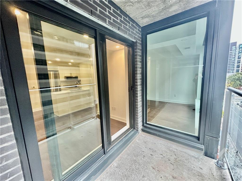 340 QUEEN Street, #602
