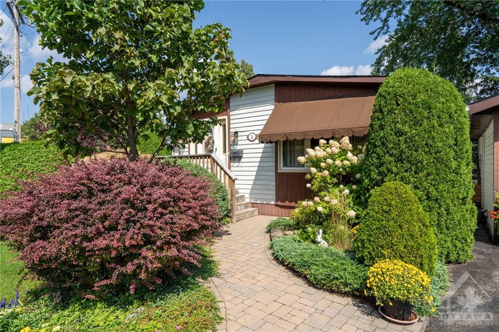 2 FRINGEWOOD Drive