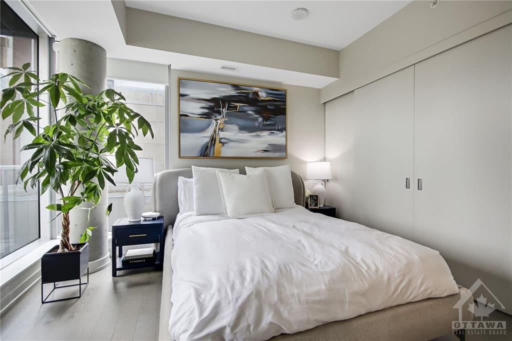 101 QUEEN Street, #907