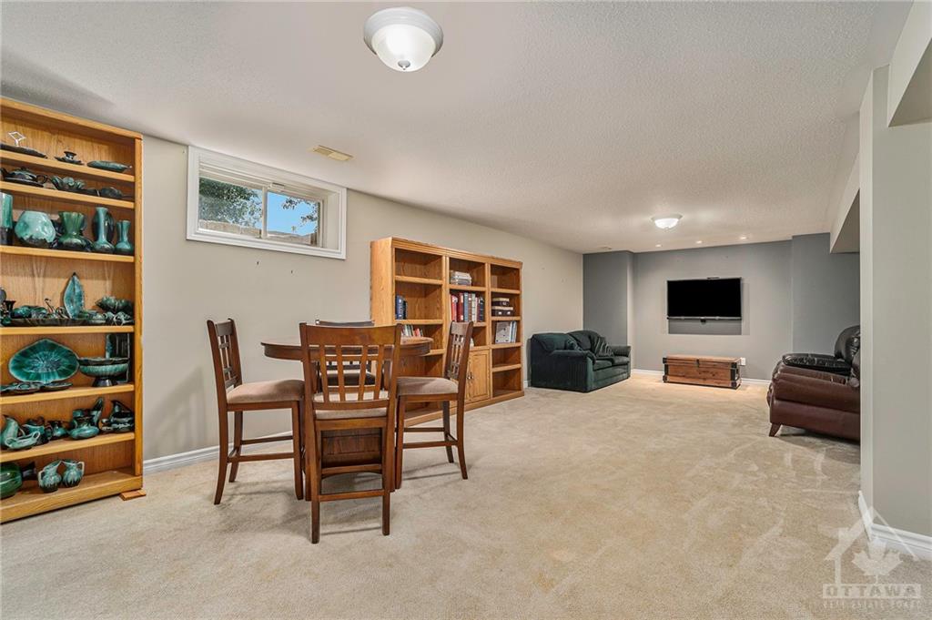 18 ROCHELLE Drive