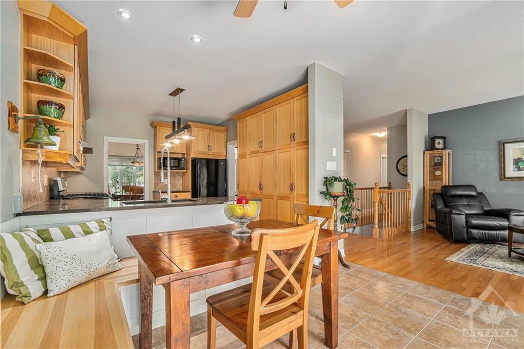18 ROCHELLE Drive