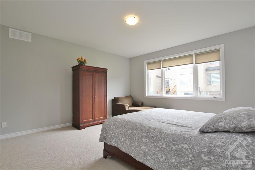 318 SPREADWING Way