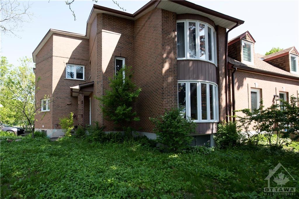 217 DOVERCOURT Avenue